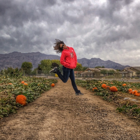 Meet your Posher, Ivy michelle - Picture 1 of 1